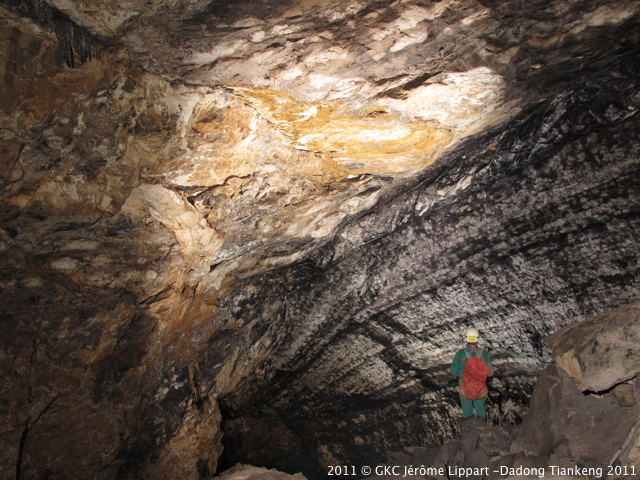 Monde minéral étrange à la grotte de Qicaidong Zheng'an Fuyan Guizhou