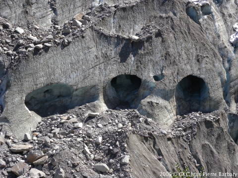 Anciennes entrées de la grotte de glace.